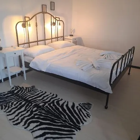 Apartment La Epava